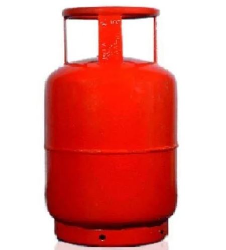 Cooking under strain: High LPG prices bite into Bangladeshi homes
