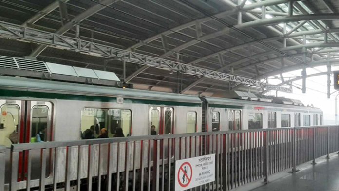 Dhaka Metro Rail opens Kawran Bazar, Shahbagh stations